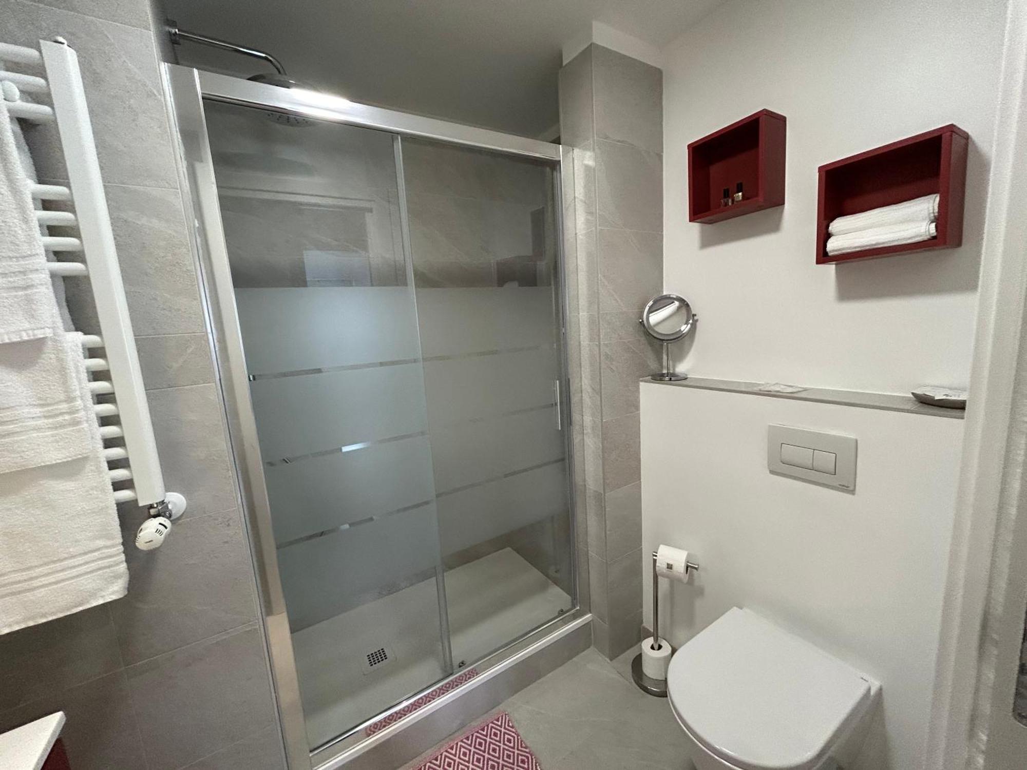 ברגמו Comfort Accommodation Room מראה חיצוני תמונה